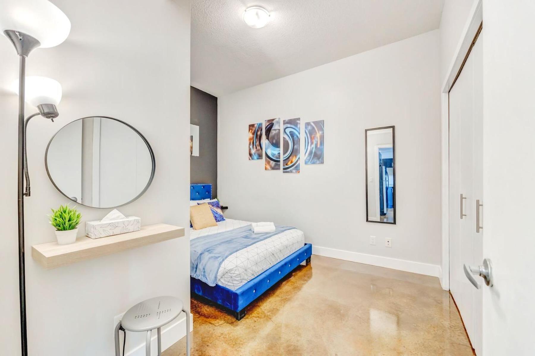 Luxury 2Br Condo - King Bed - Stunning City Views YYC Dış mekan fotoğraf